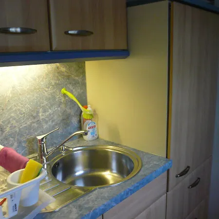 Koerner 3 Apartament *